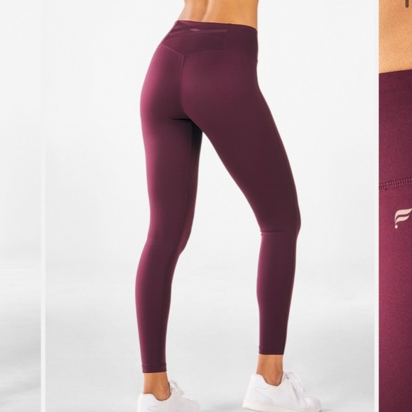 Fabletics size small Trinity High-Waisted Pocket Legging in burgundy - Picture 3 of 7